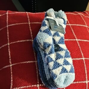 AEROSOLES Blue and White Geometric Socks